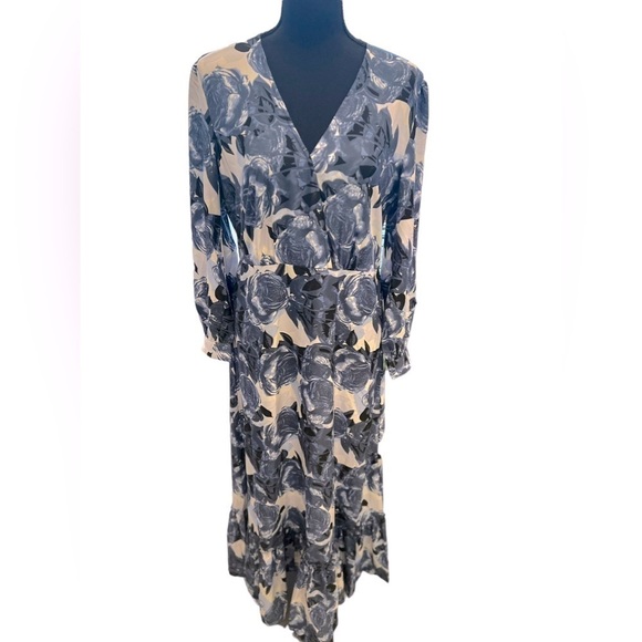 Kate & Mallory Printed Woven Long Sleeve Ruffled Maxi Dress Small - Picture 3 of 11